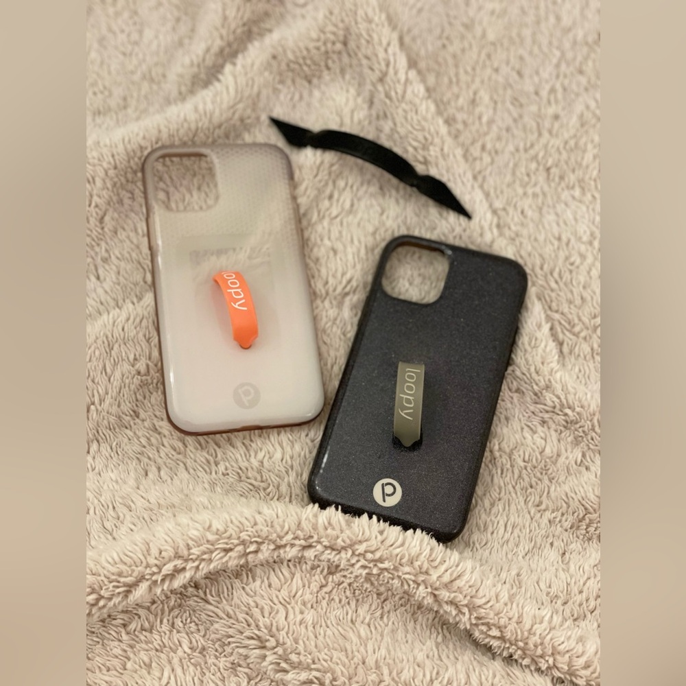 2 iPhone 11 Pro Loopy Cases